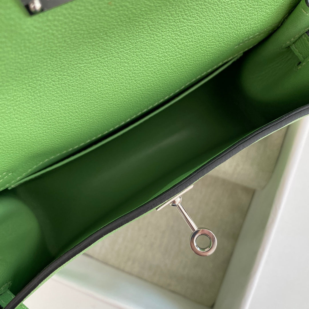 Kelly Danse II 22cm Green Evercolor Leather Shw
