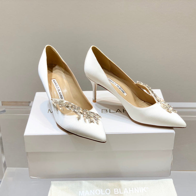 Manolo Women's Nadira Pumps 70 White Satin