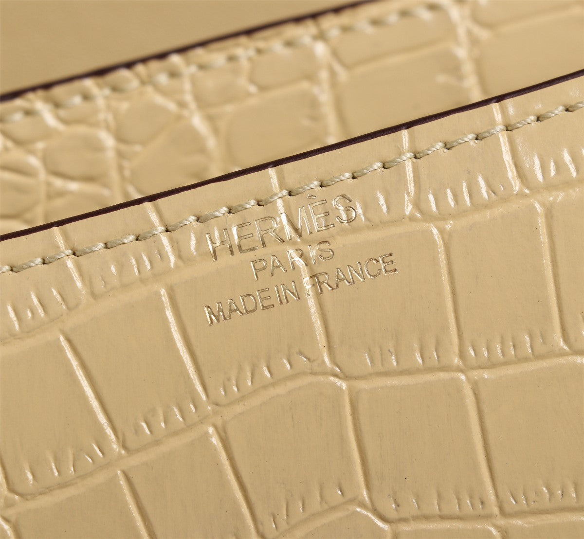 HM CONSTANCE 23 FLAX CROCODILE EMBOSSED CALFSKIN GOLD HARDWARE