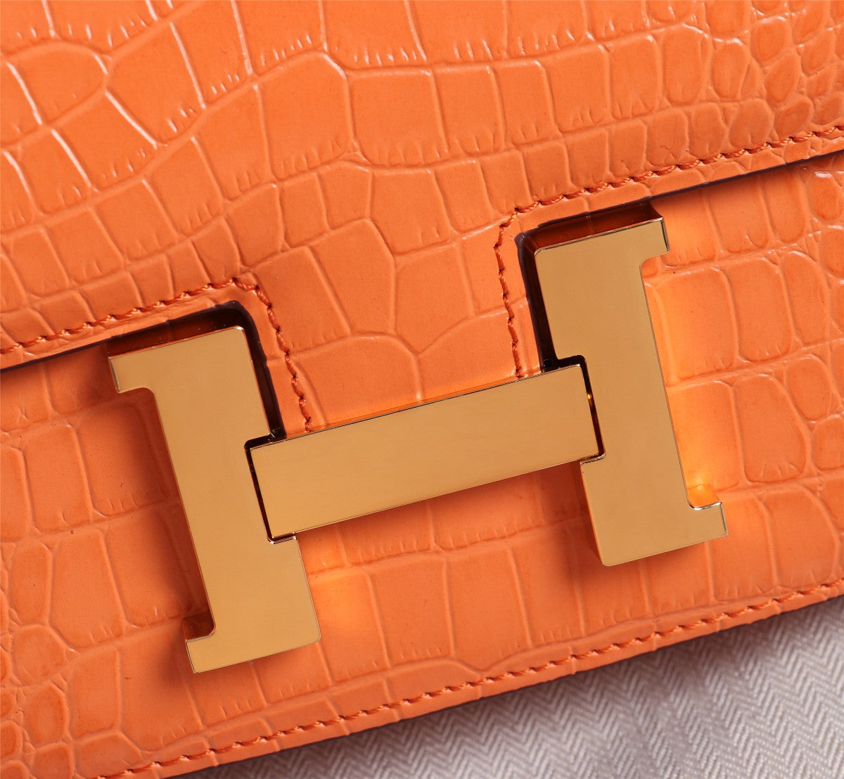 HM CONSTANCE 23 ORANGE CROCODILE EMBOSSED CALFSKIN GOLD HARDWARE