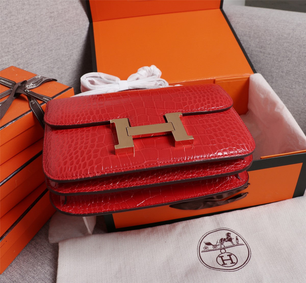 HM CONSTANCE 23 RED CROCODILE EMBOSSED CALFSKIN GOLD HARDWARE