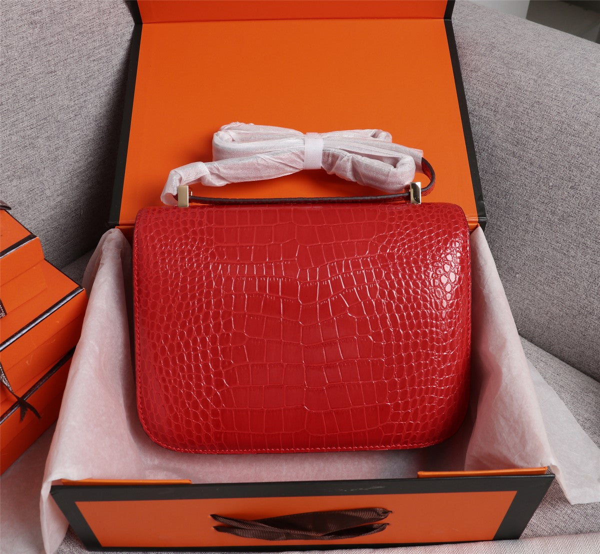 HM CONSTANCE 23 RED CROCODILE EMBOSSED CALFSKIN GOLD HARDWARE