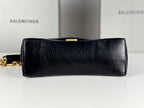 DOWNTOWN SHOULDER BAG 29 IN BLACK WAXED SHEEPSKIN GOLD HARDWARE