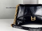 DOWNTOWN SHOULDER BAG 29 IN BLACK WAXED SHEEPSKIN GOLD HARDWARE