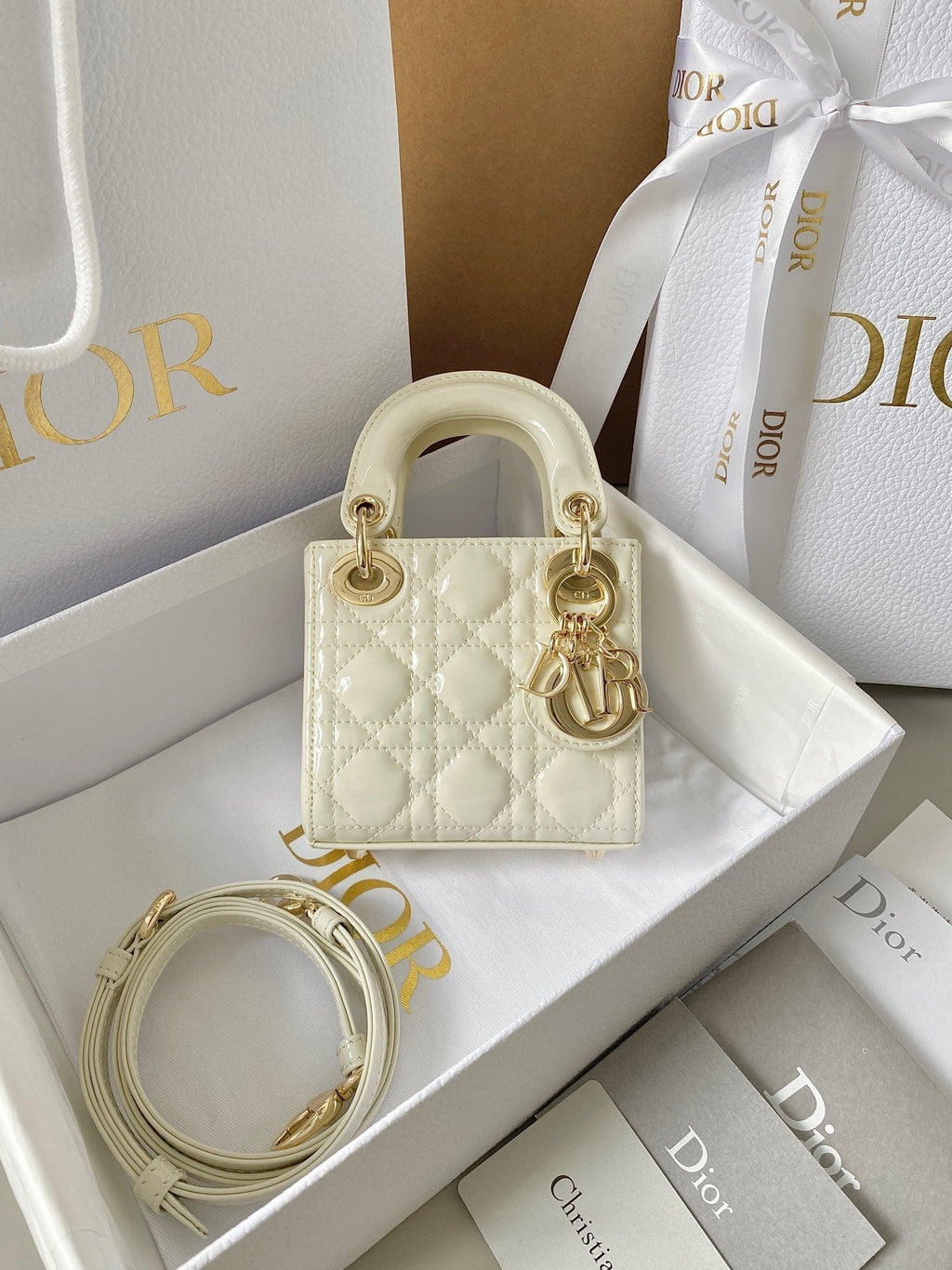 micro lady 12 white patent calfskin