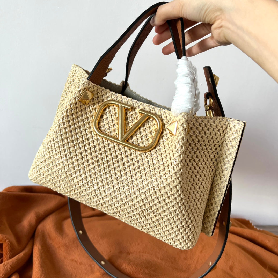 Valentino Spring and Summer Tote Bag Beige Raffia 552570