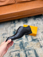 LV LACE-UP SHOES IN BLACK CALFSKIN