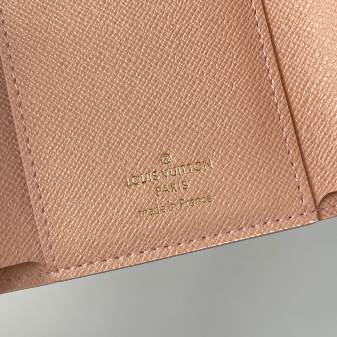 LV M41938 Cardboard Victorine Wallet White Monogram Canvas 221678