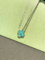 VCA Clover    Turquoise Sliver 1 Diamond Necklace