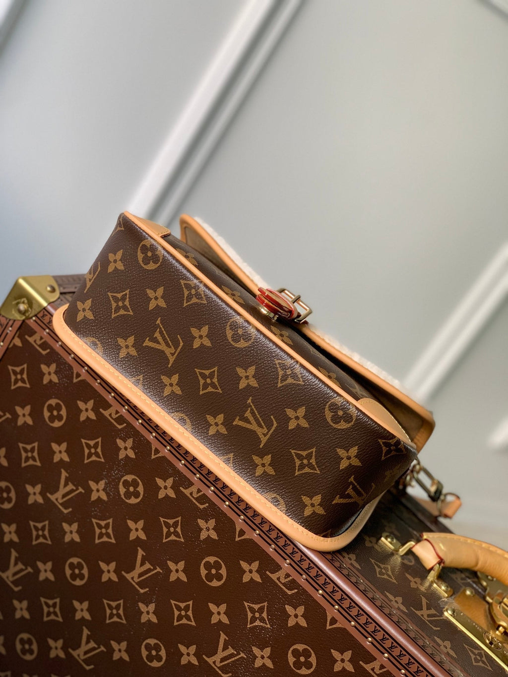 diane 24 brown monogram canvas white fleece