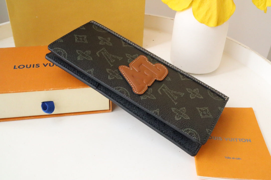 LV Logo Brazza Wallet Dark Green Monogram Floral Canvas 182774