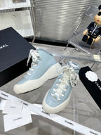 CC CANO ALTO SNEAKER IN BLUE POWDER CALFSKIN AND WHITE RUBBER