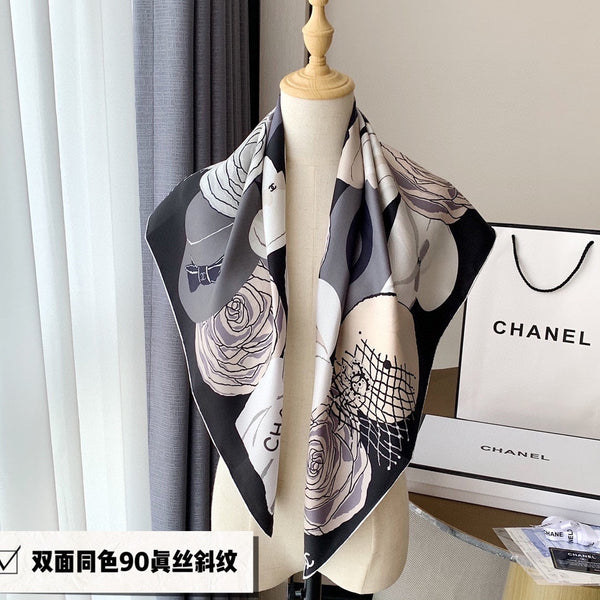 CC Square Scarf 90 CM In White Black Mix Grey Light Beige Silk 288698