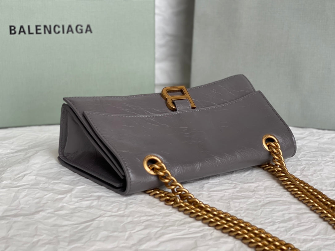 CRUSH SMALL CHAIN BAG 25 IN SUVA GRAY CRUSHED CALFSKIN GOLD HARDWARE