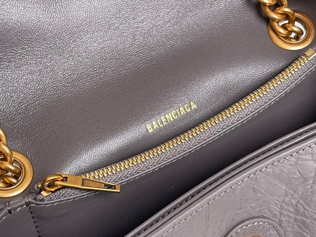 CRUSH SMALL CHAIN BAG 25 IN SUVA GRAY CRUSHED CALFSKIN GOLD HARDWARE