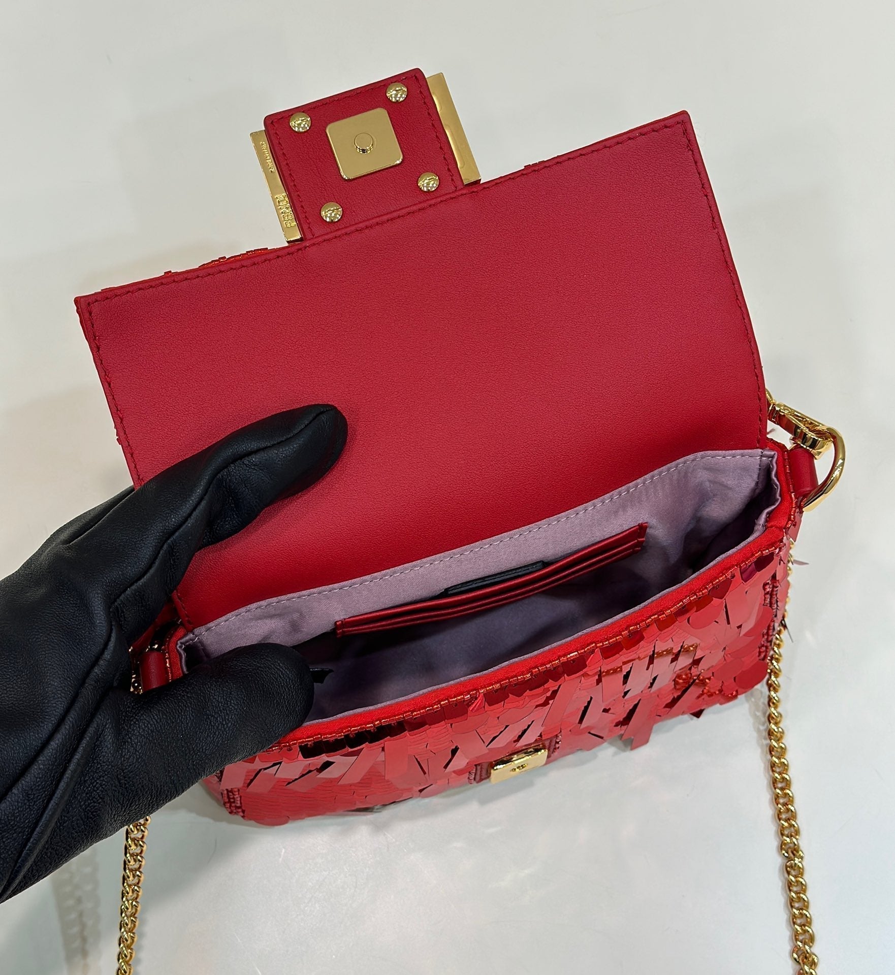 BAGUETTE WITH FF MOTIF 27 IN CERISH PINK SOFT LAMBSKIN GOLD HARDWARE