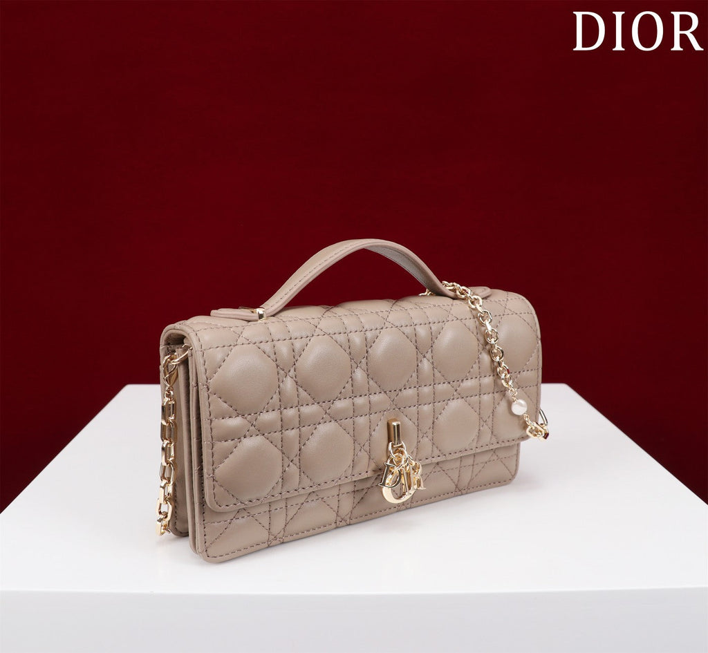 my cd mini 21 sand lambskin