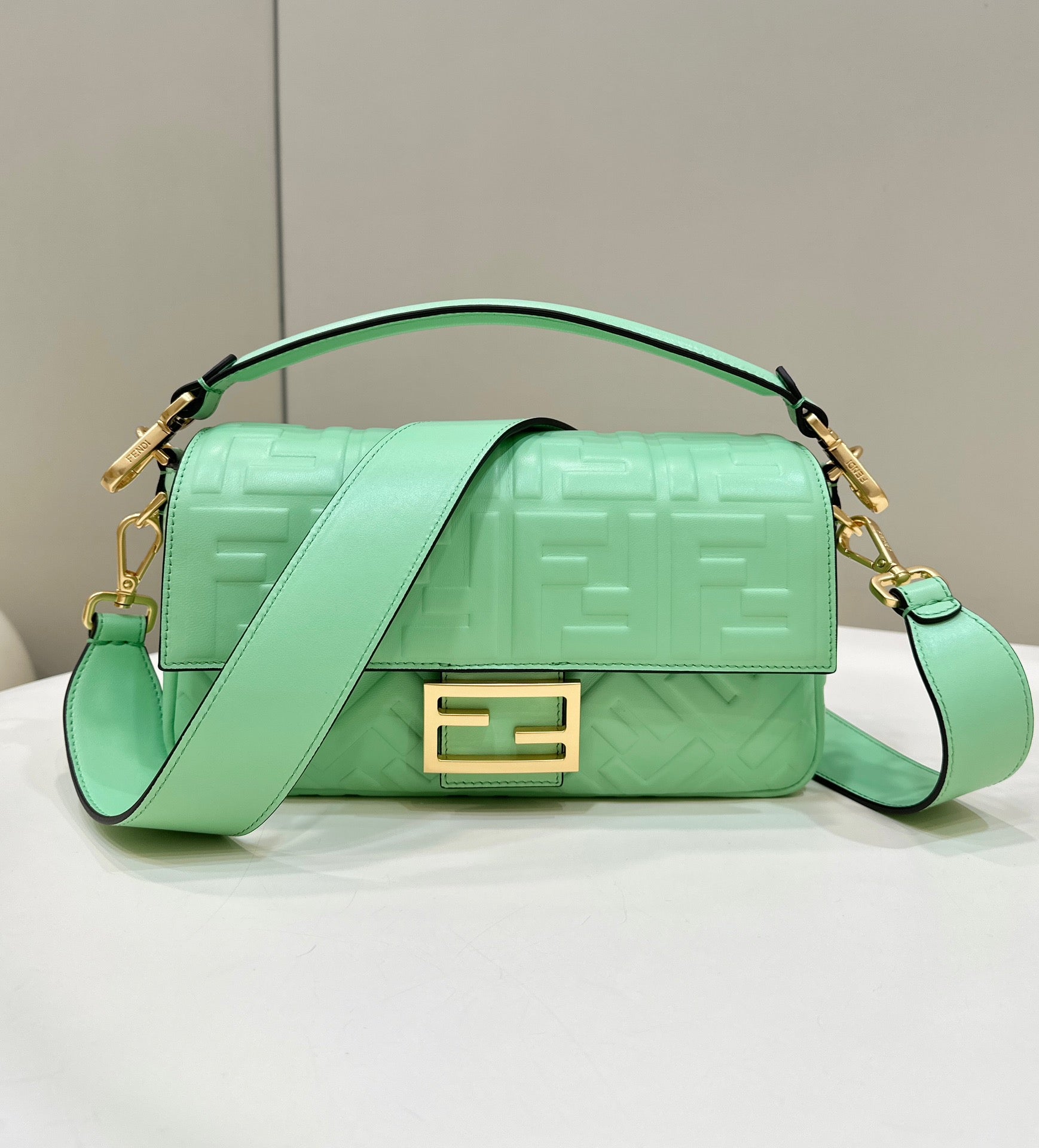 Baguette 27cm Green Lambskin Gold Hardware