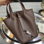 HM PICOTIN LOCK 18 CHOCOLATE TOGO LEATHER