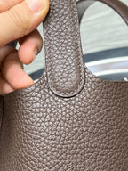 HM PICOTIN LOCK 18 CHOCOLATE TOGO LEATHER