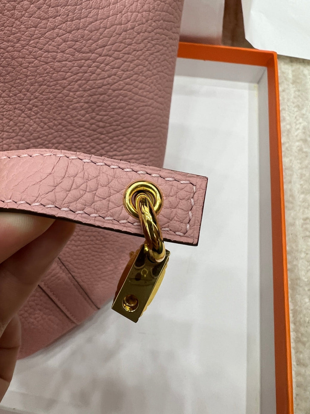 HM PICOTIN LOCK 18 BABY PINK TOGO LEATHER