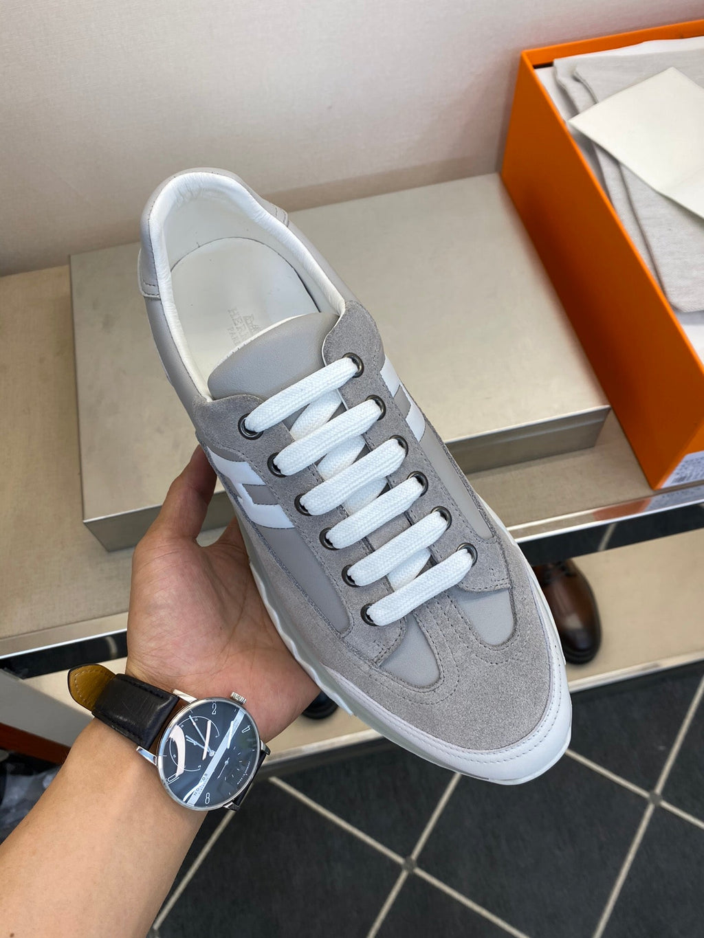 HM Men's Sneaker Grey Suede Calfskin 711357