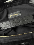 CRUSH LARGE TOTE BAG 46 IN BLACK CRUSHED CALFSKIN GOLD HARDWARE