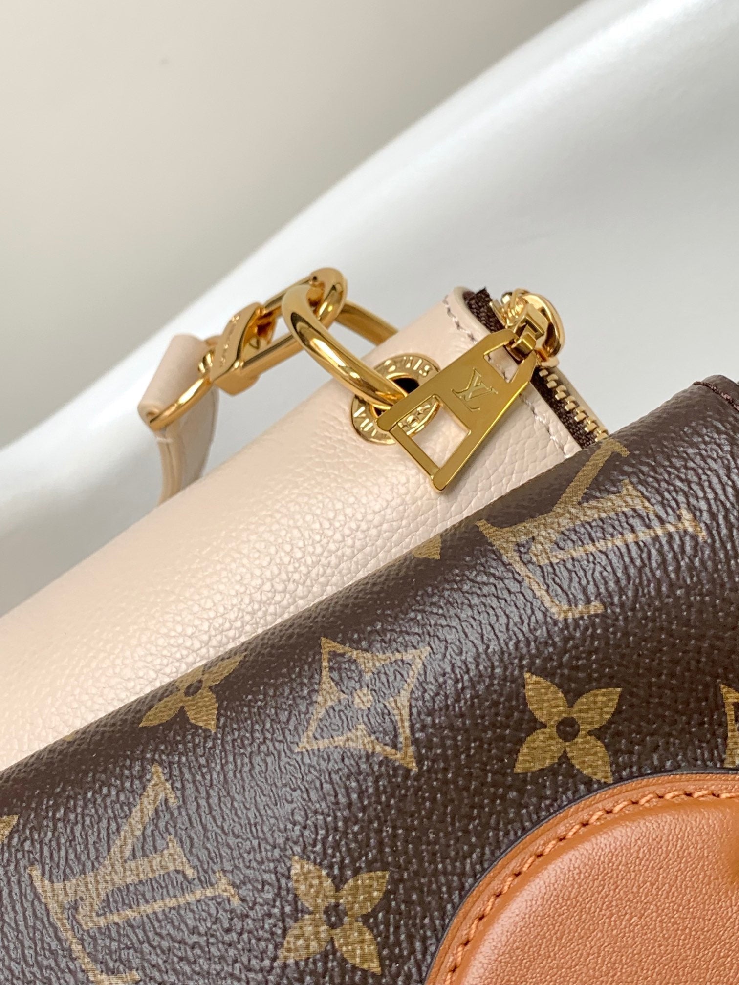 LV Opéra Handbag 36cm Brown White Monogram Canvas & Cowhide GHW