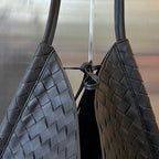 MEDIUM SOLSTICE 44 BLACK LAMBSKIN