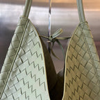 MEDIUM SOLSTICE 44 SARDINE GREY LAMBSKIN