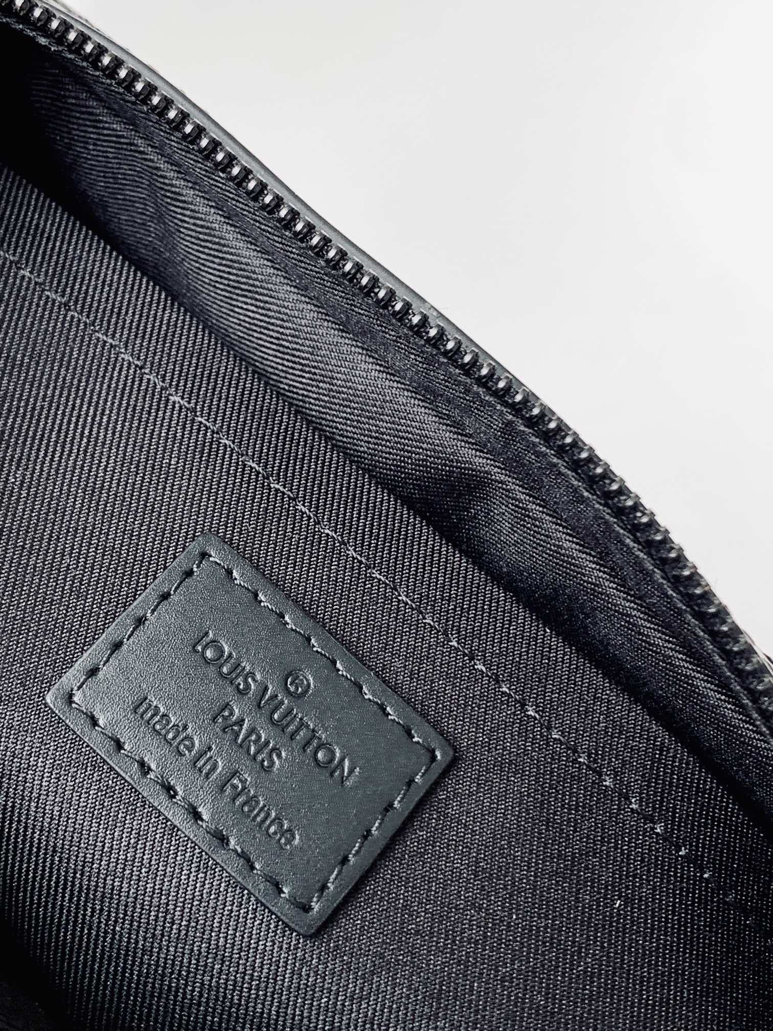 LV Fastline Messenger Bag 23.5 Black Cowhide HW