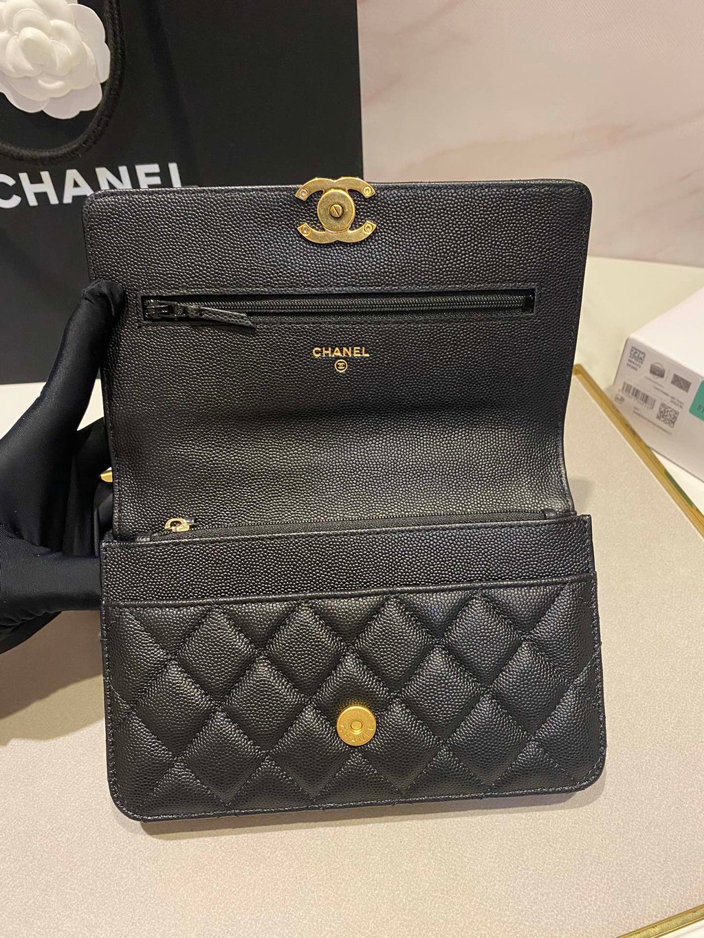 CC 24K Woc 19cm Black Grained Calfskin Gold Hardware