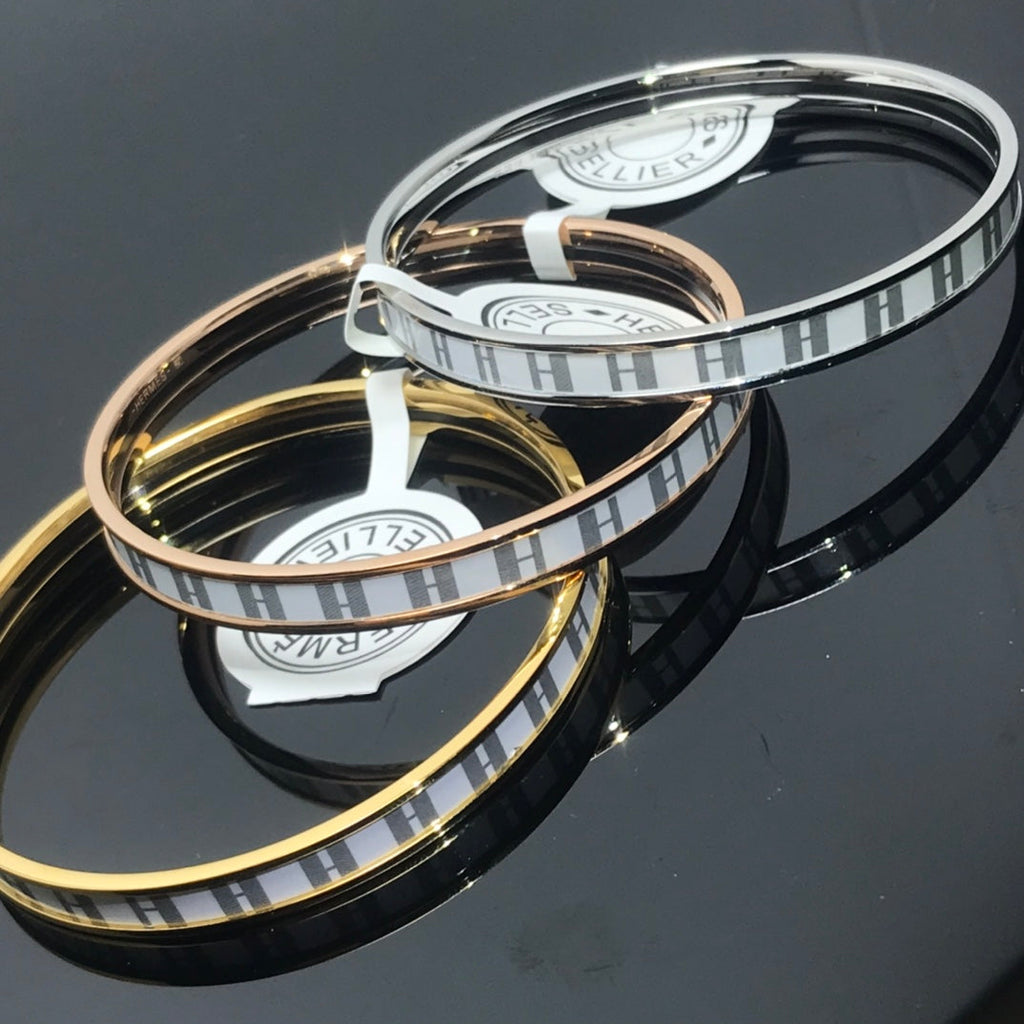 H Enamel Bangle White Gray Bracelet