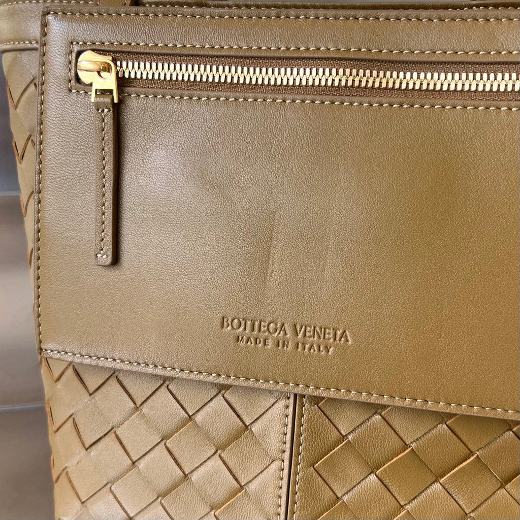 FLIP FLAP 23 BAG IN CARAMEL BROWN LAMBSKIN