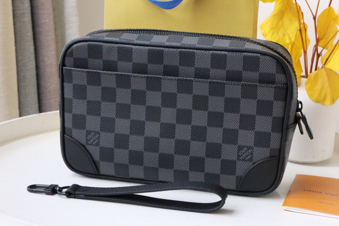 LV Pochette Kasai Clutches Damier Graphite Canvas 179401