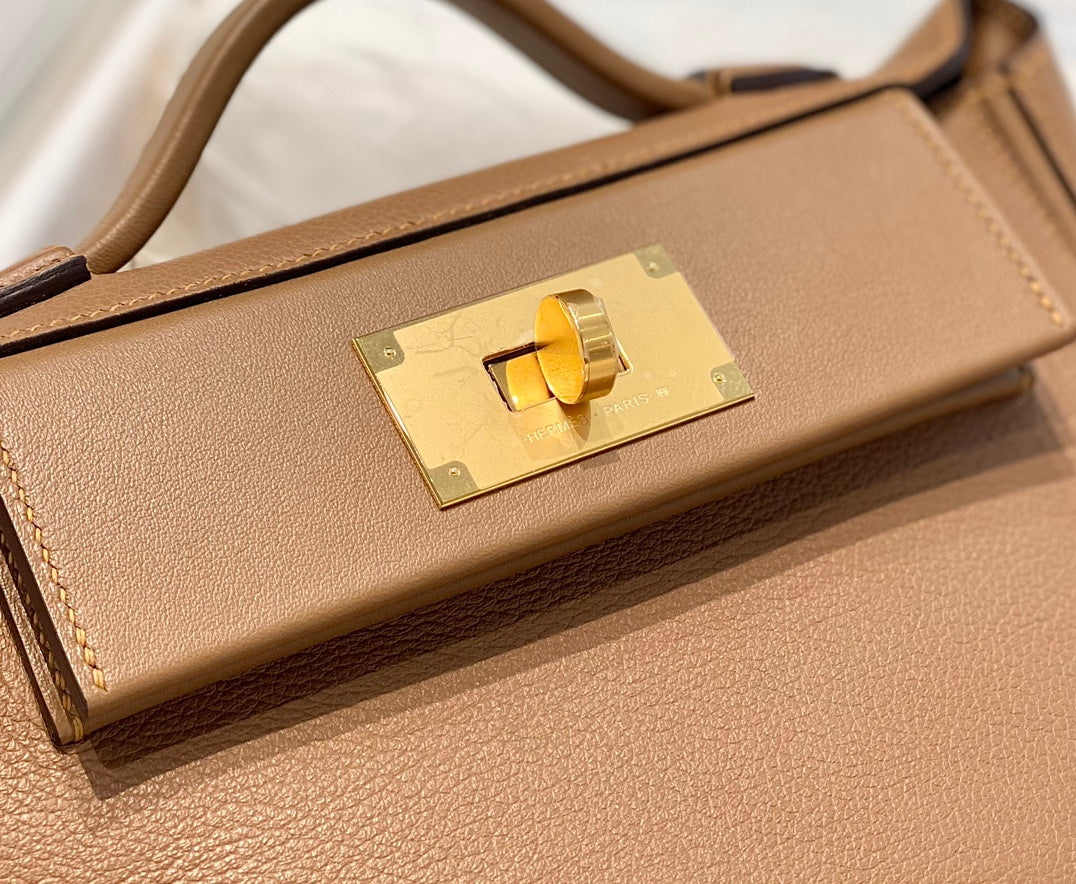 Hermes 21 Bag Light Brown with Gold Buckle Calfkin 250274