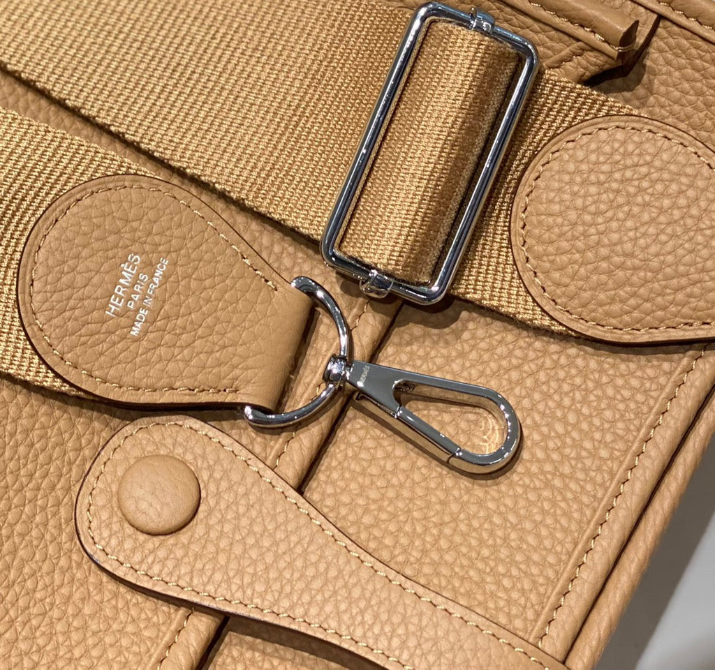 Evelyne 29cm Tabac Camel Togo Silver Hardware