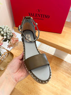 VLogo Rockstud Espadrille Olive Leather 692182