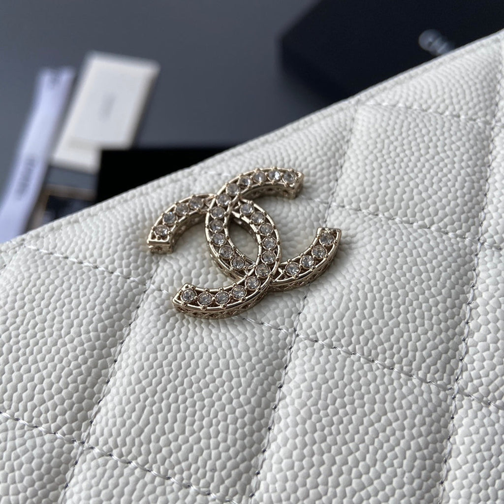 CC A3185 Long Zipper White Caviar Diamond Hardware  229636
