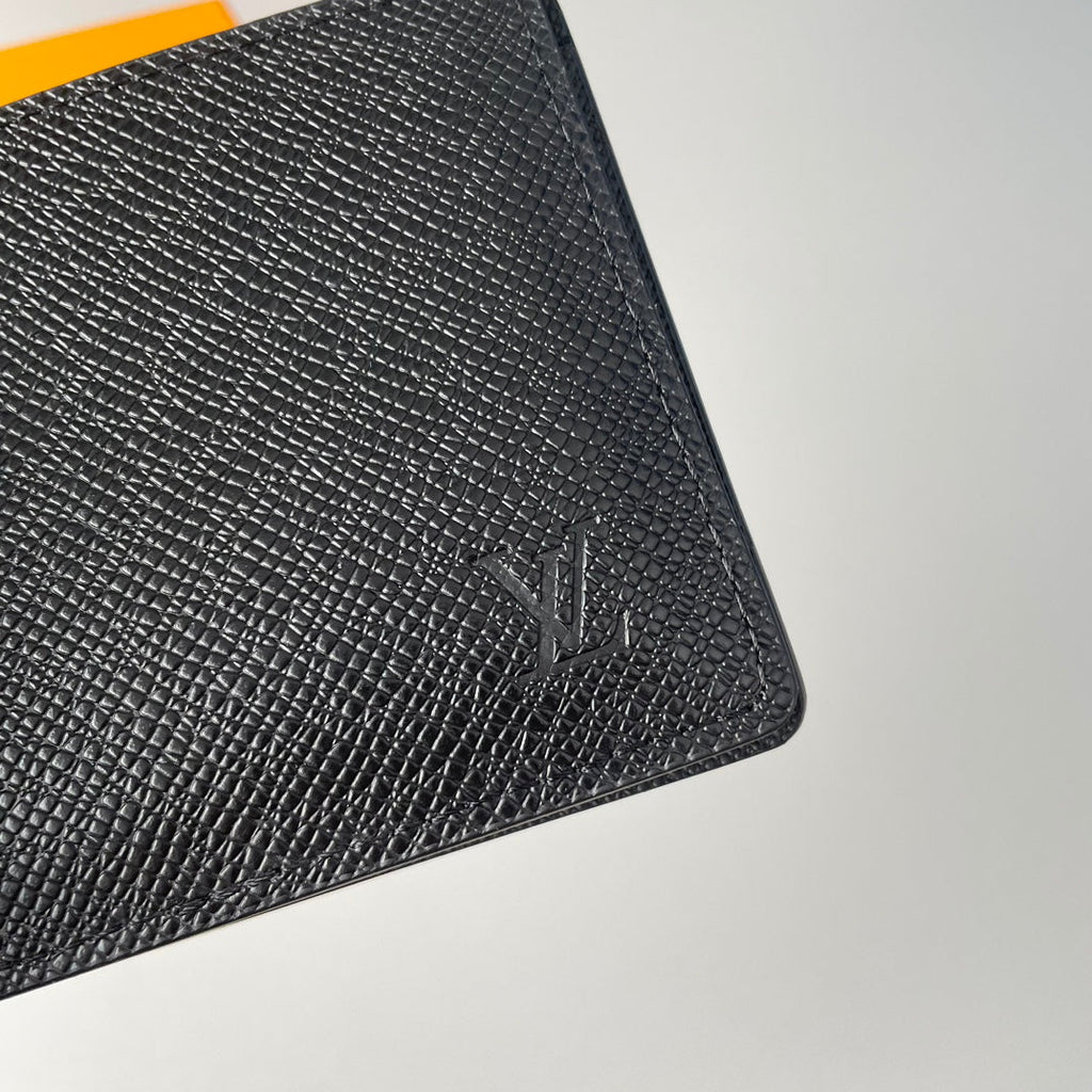 LV Enveloppe Carte De Visite Card Holder Black Epi Leather 221502