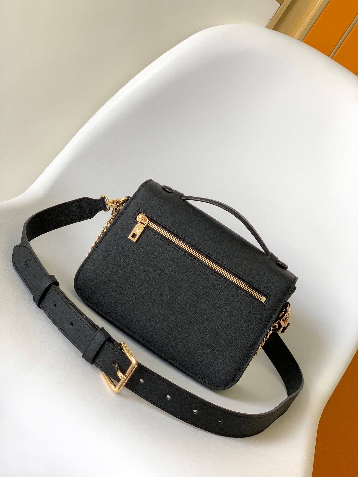 LV Oxford Handbag 22cm Black Grain Cowhide GHW