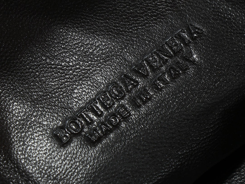 bv teen jodie 36cm black lambskin