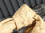 bv teen jodie 36cm beige lambskin
