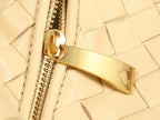 bv teen jodie 36cm beige lambskin