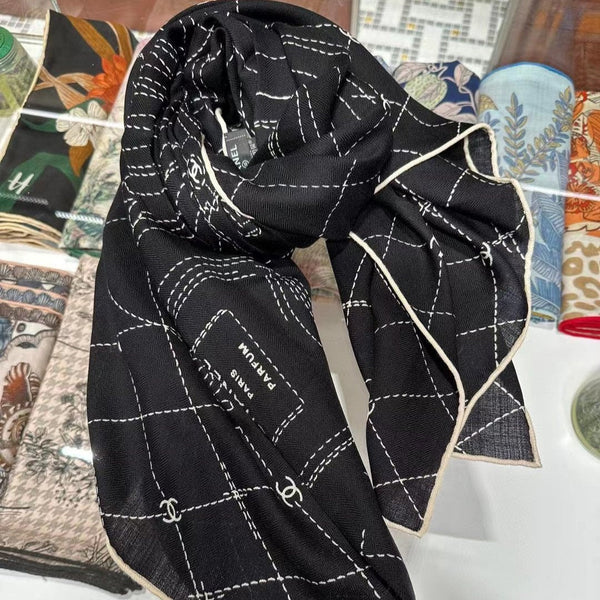 CC Square Scarf 140 CM In Black White Cashmere Silk 359322