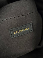 MONACO MEDIUM BAG 32 IN BLACK ARENA CALFSKIN GOLD HARDWARE