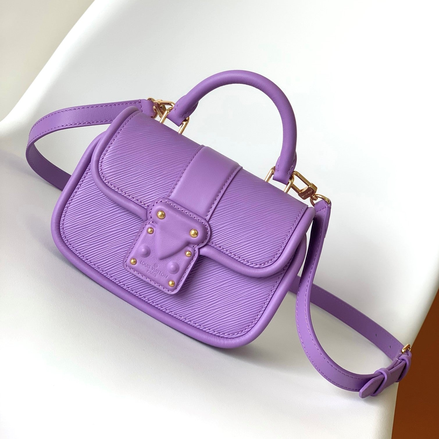 LV Hide & Seek Handbag 21cm Purple Epi Grain Cowhide GHW