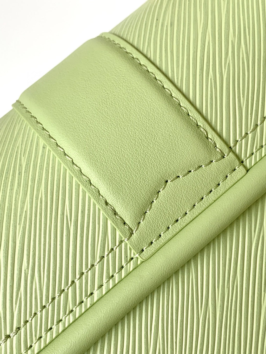 LV Hide & Seek Handbag 21cm Green Epi Grain Cowhide GHW