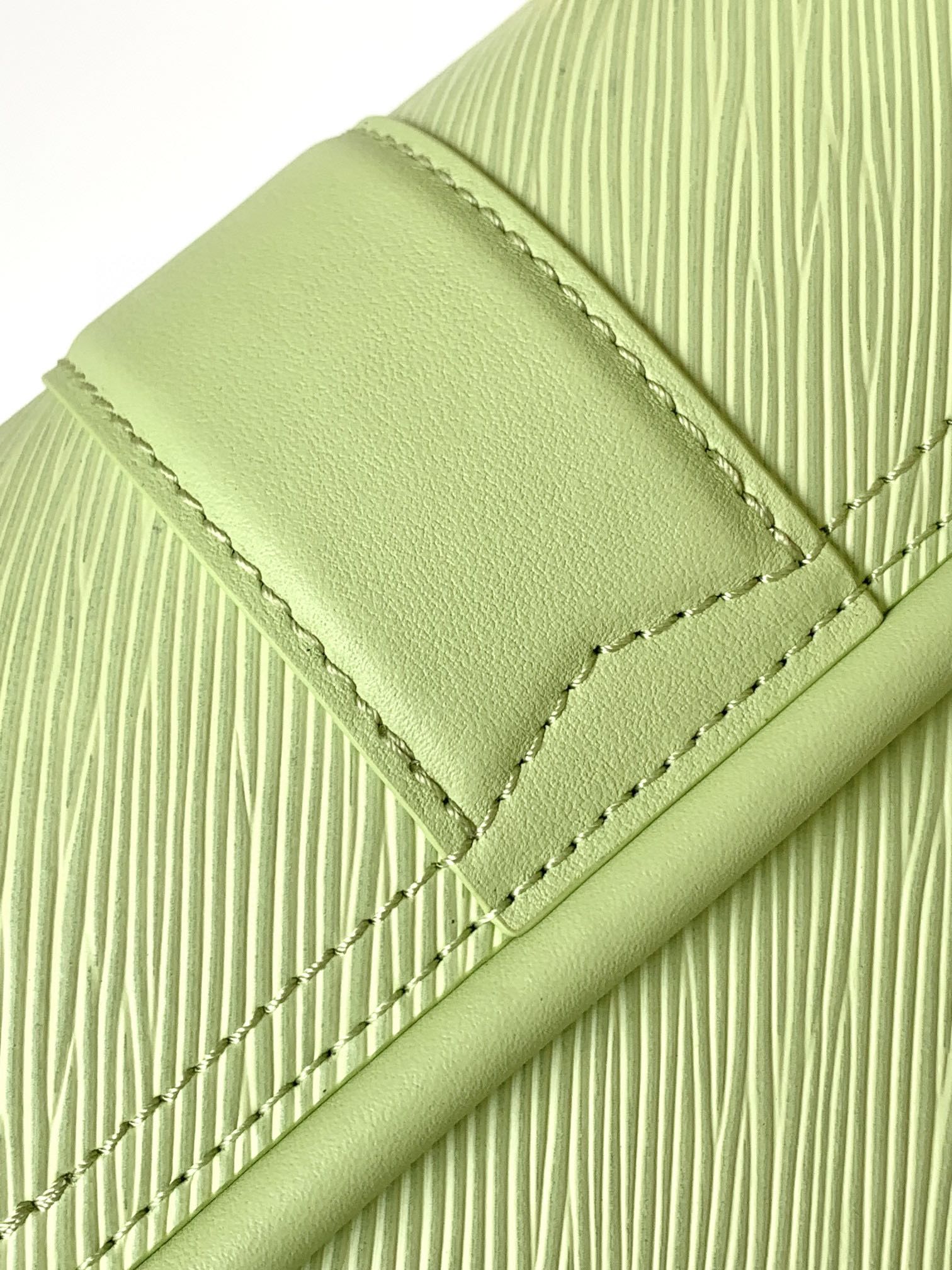 LV Hide & Seek Handbag 21cm Green Epi Grain Cowhide GHW