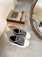 UGG Casual Sports Sneakers Black White Suede Wool Rubber 512825